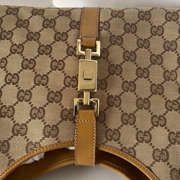 ❌🛑Price Drop ❌Authentic Gucci Jacquie GG Canvas Handbag. - Picture 6 of 16